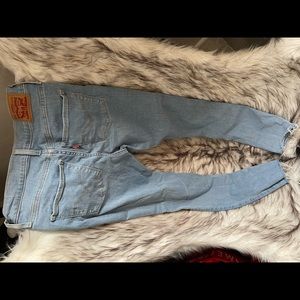 Womens Levi skinny jeans